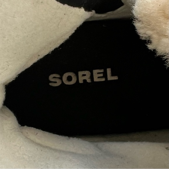 Sorel Emelie Short Lace Cozy Waterproof Boot Black Size 8 Great Condition - Picture 13 of 15